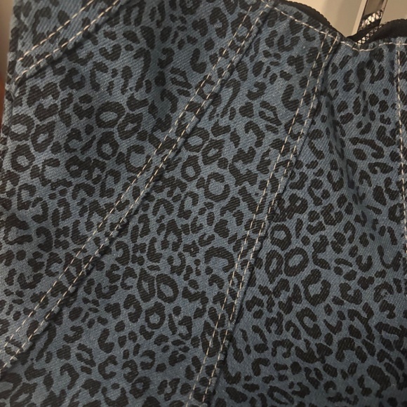 NWOT denim leopard print crescent bag - Picture 4 of 5